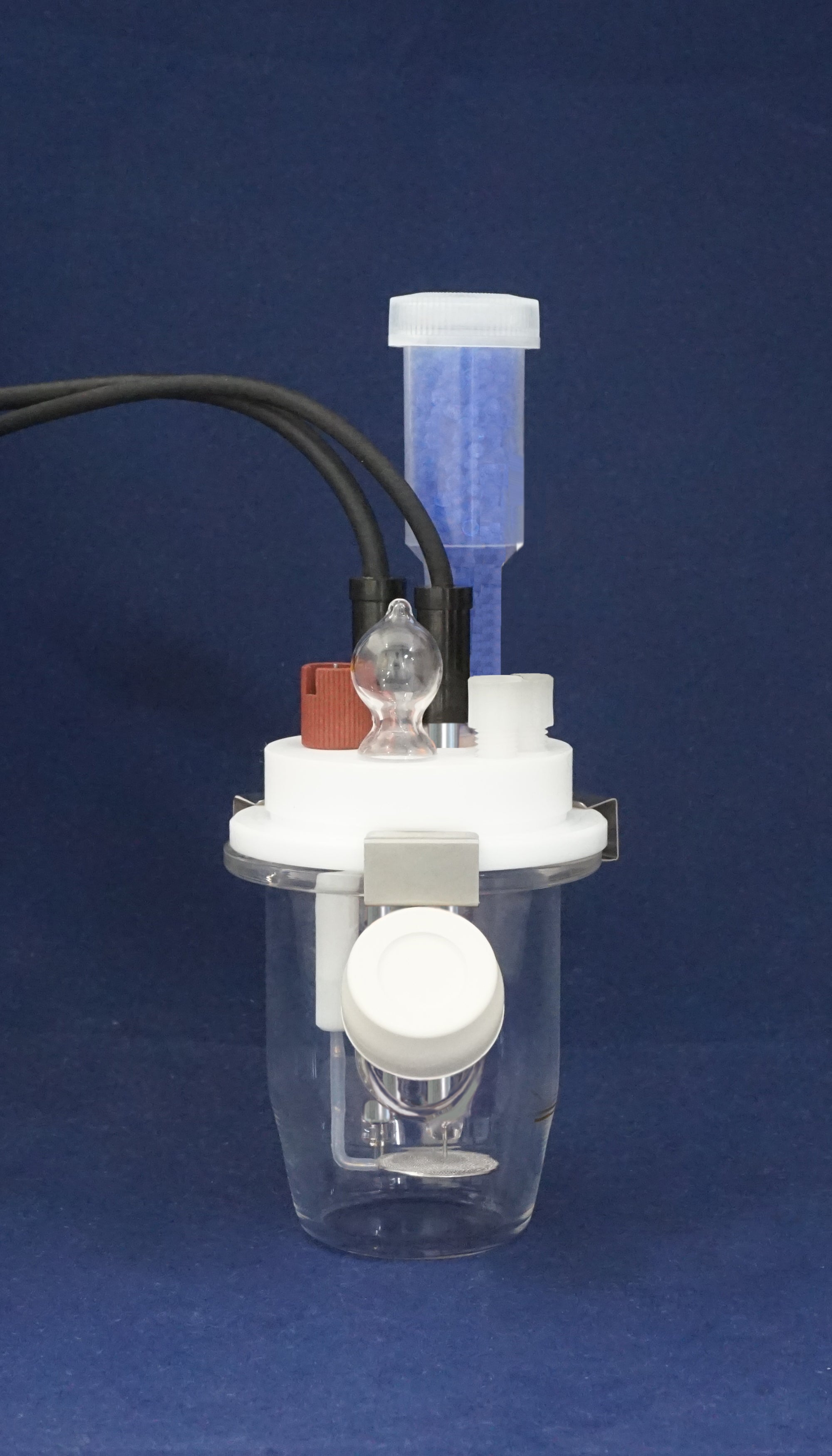 Small Volume Cell that saves on expensive KF reagents